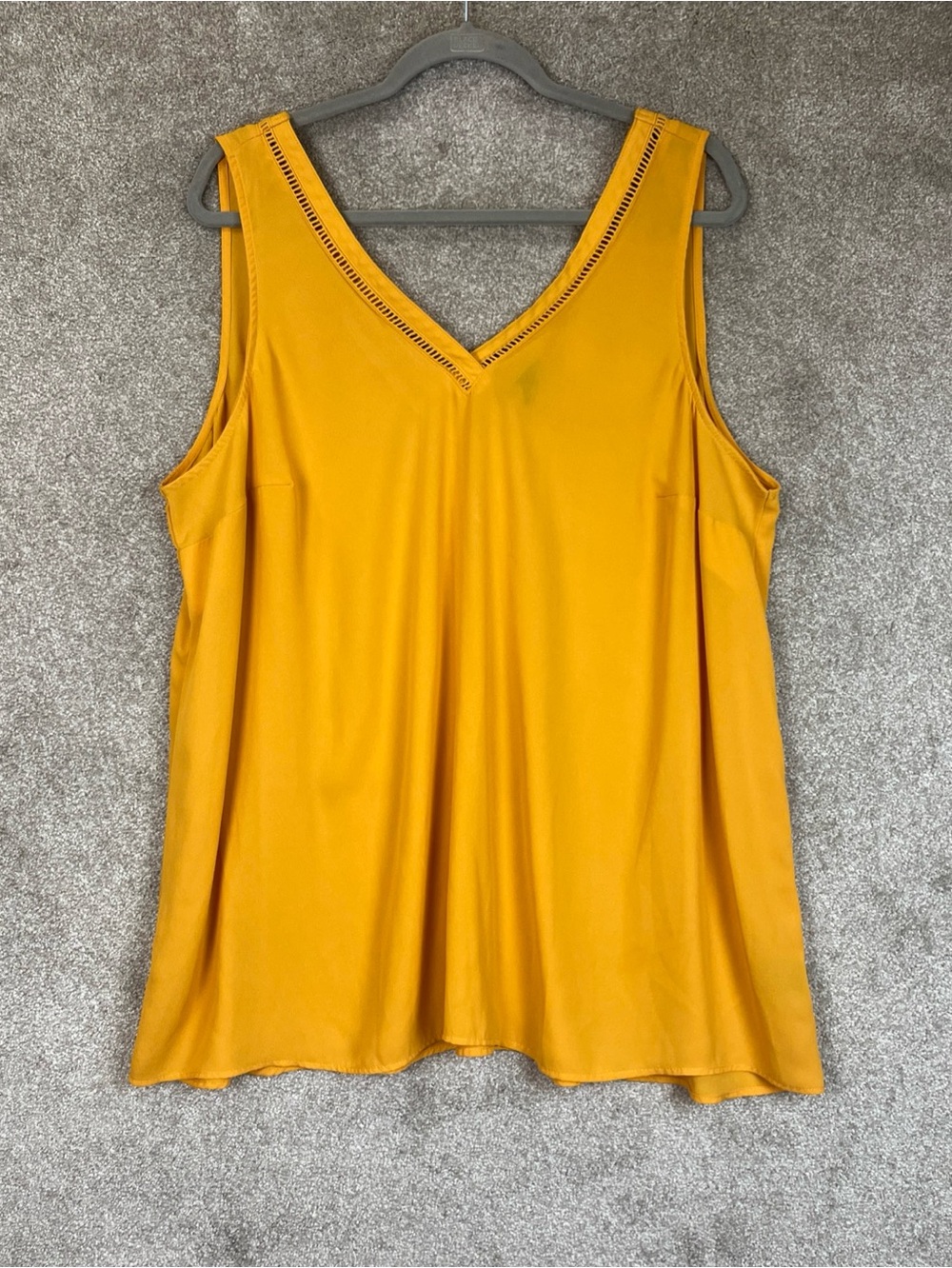 Torrid Tank Top Womens 2 Yellow V Neck Sleeveless Pullover Lightweight- 4808
